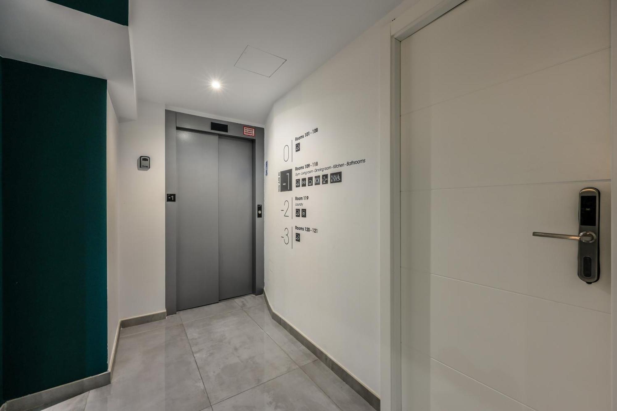 Amazinn Places Blasco De Garay 105 Madrid Bagian luar foto