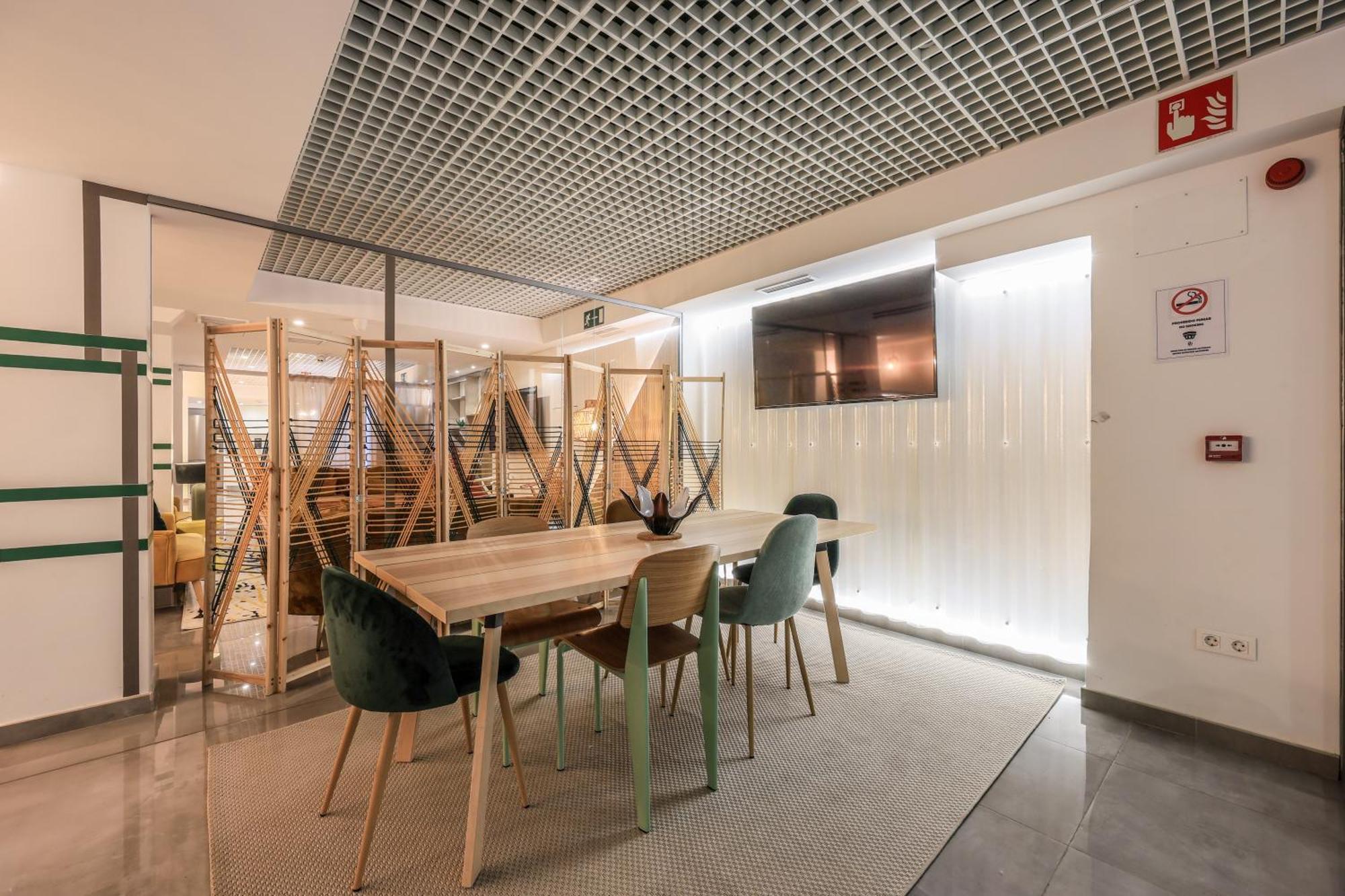 Amazinn Places Blasco De Garay 105 Madrid Bagian luar foto