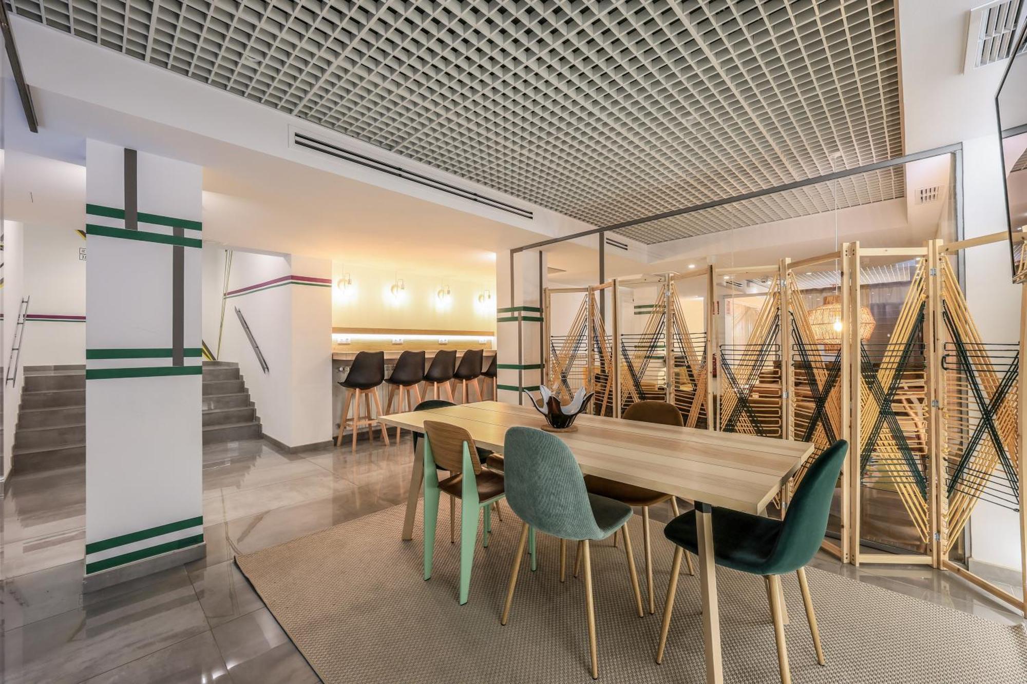 Amazinn Places Blasco De Garay 105 Madrid Bagian luar foto
