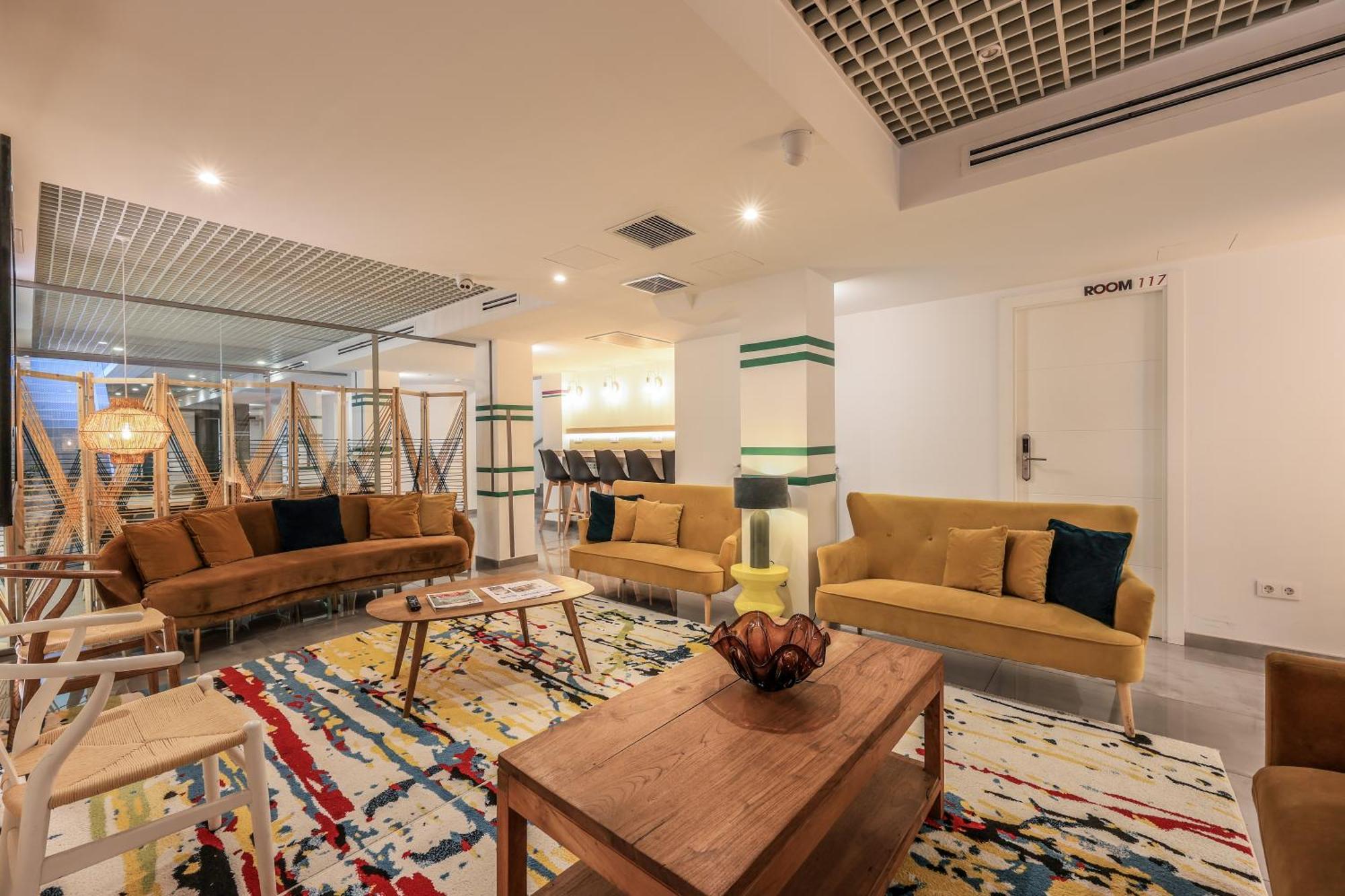 Amazinn Places Blasco De Garay 105 Madrid Bagian luar foto