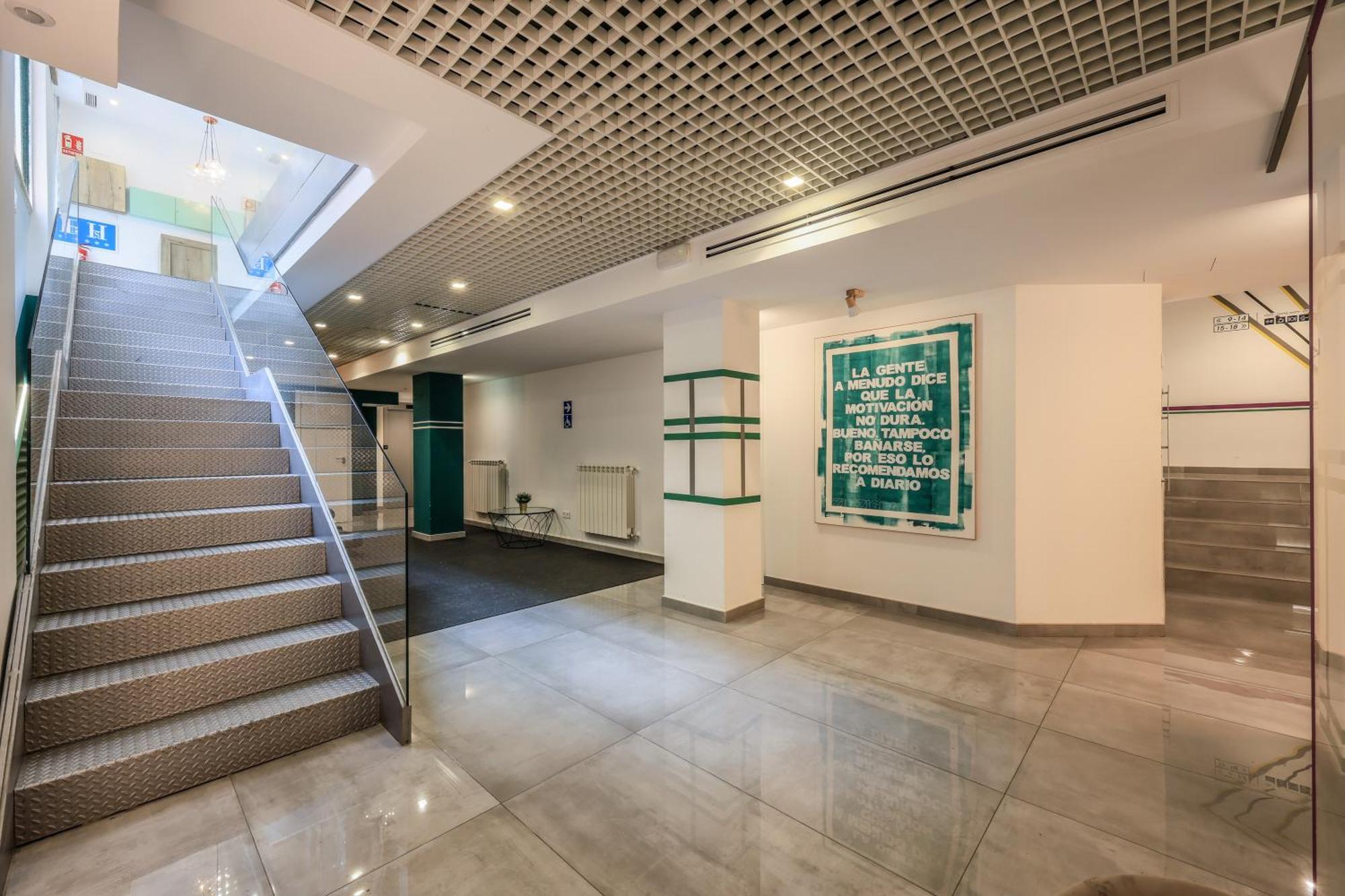Amazinn Places Blasco De Garay 105 Madrid Bagian luar foto
